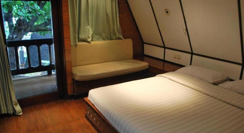 Hotel Putri Duyung Ancol 3*
