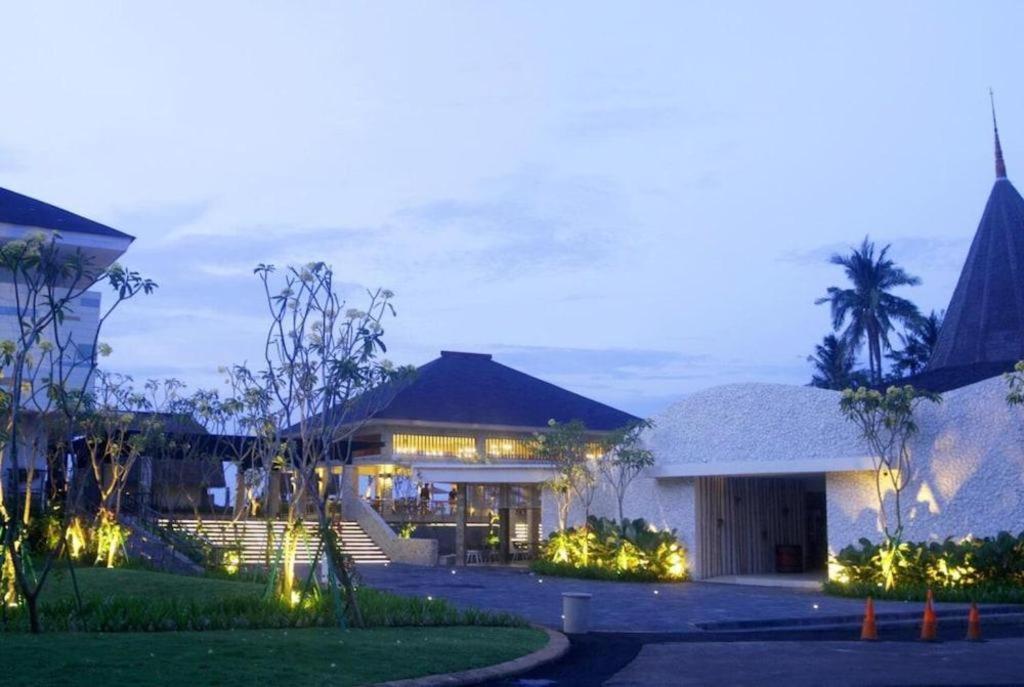 Hotel Putri Duyung Ancol 3*